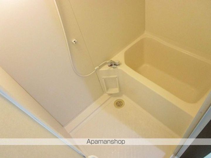 エルジェB-22の風呂