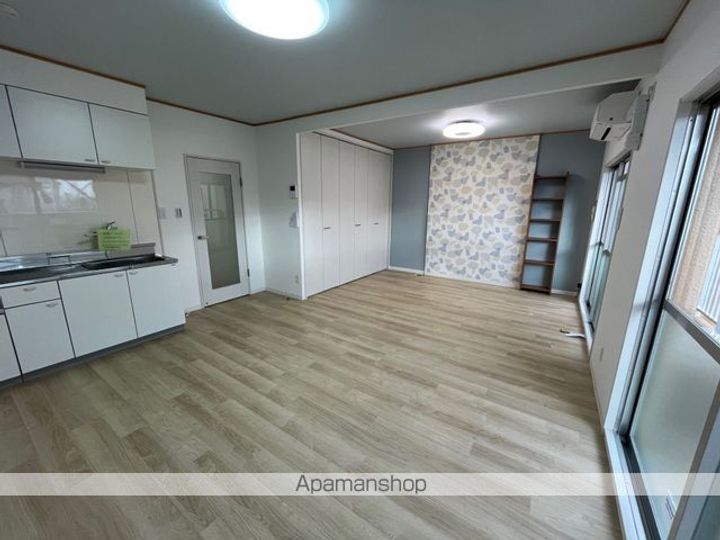 メゾン古城21の居間