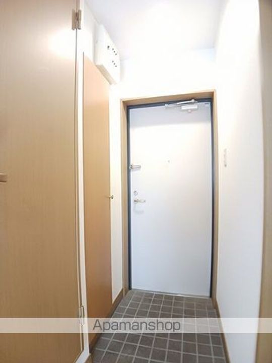 広島県福山市宝町の賃貸マンションの玄関