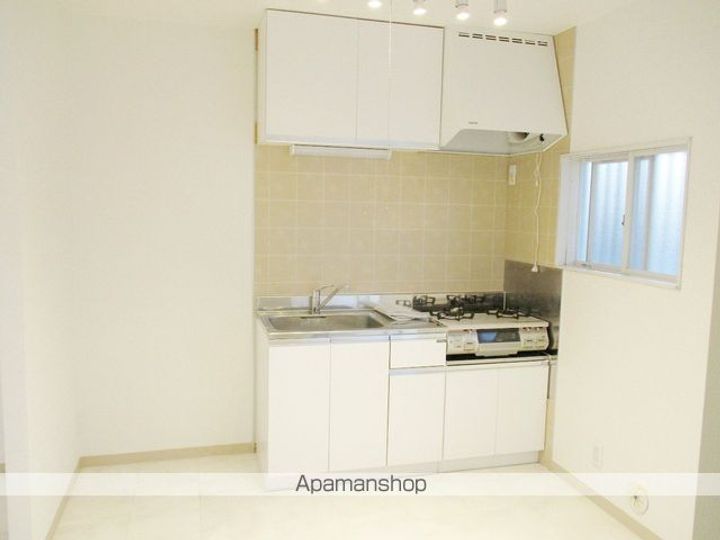 ハイツ玉穂201号室のキッチン