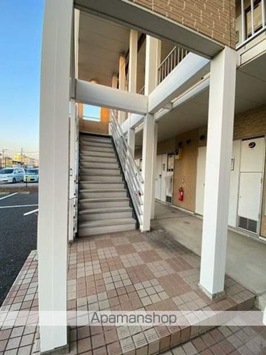 レオパレス憩の外観