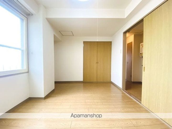 コートハウス的場702の内装