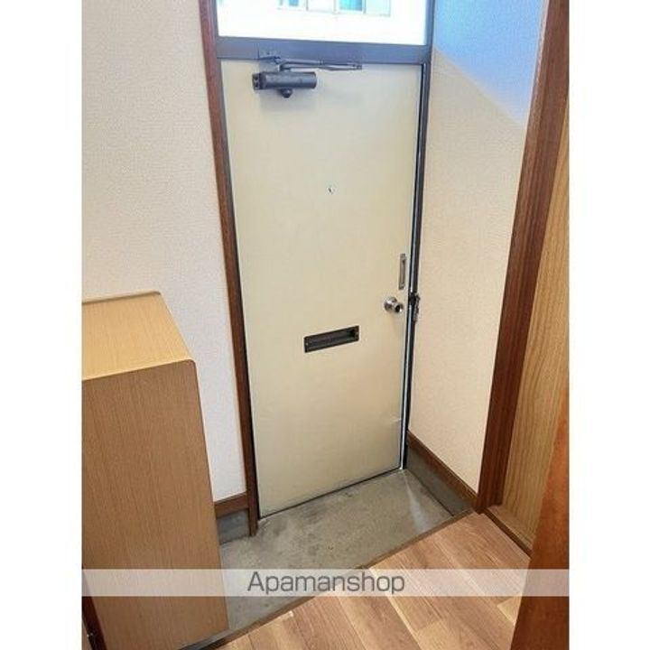 コーポラスグリーン101の玄関