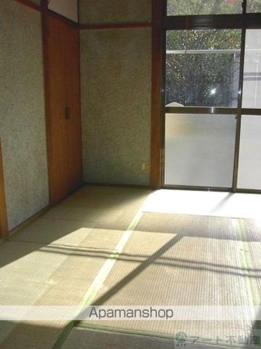 コーポ万亀 B棟の居間