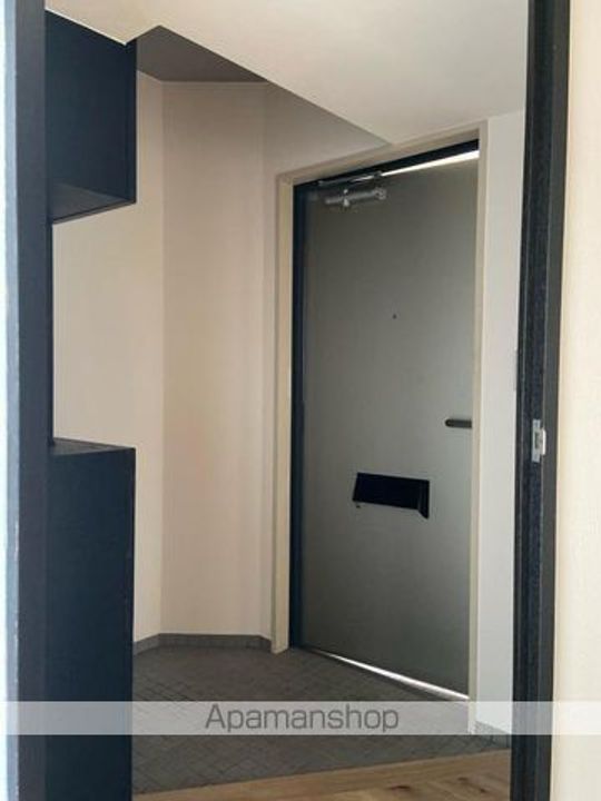 RーRESIDENCE TAKAMATSUの玄関