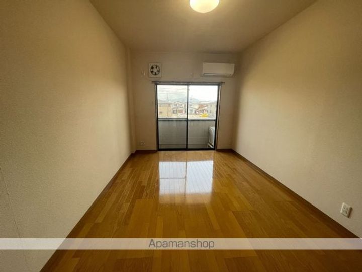 ワンルーム友18の居間