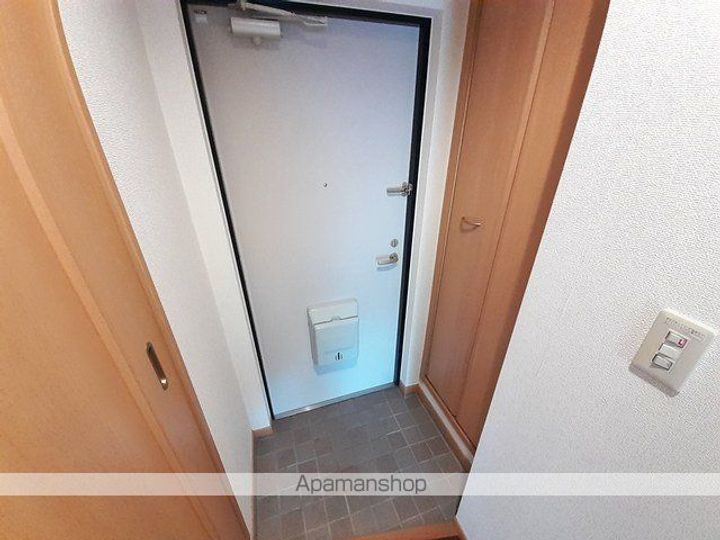 アグレイアの玄関