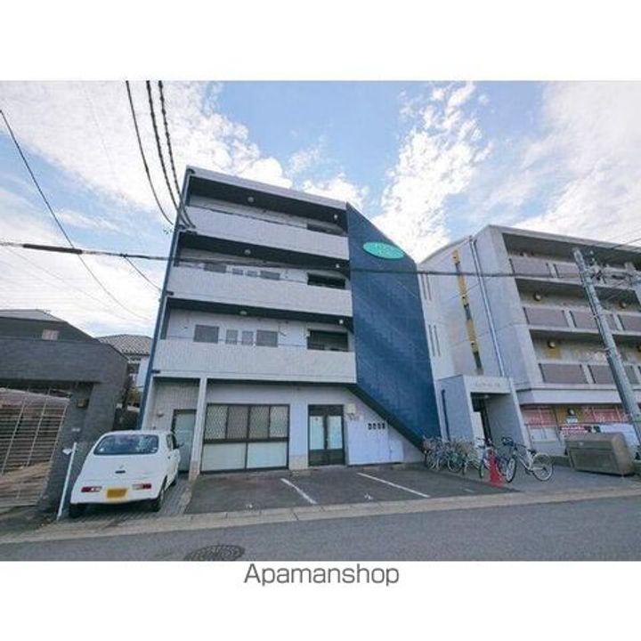 シェラール上社の外観