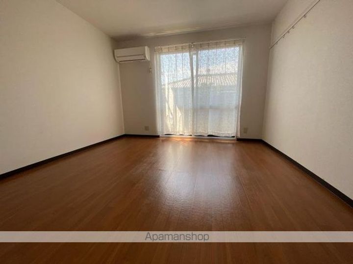 コーポソレイユの居間