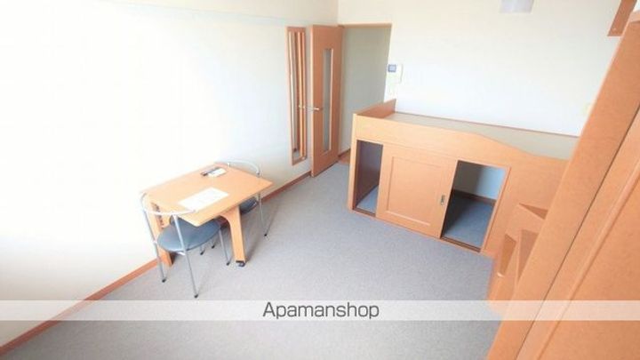 レオパレスYS210の居間