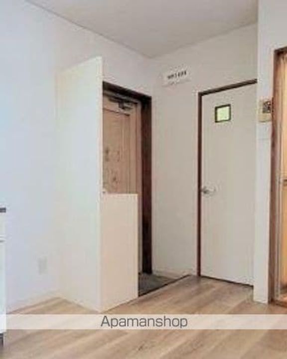 ガレリア中新町101の玄関