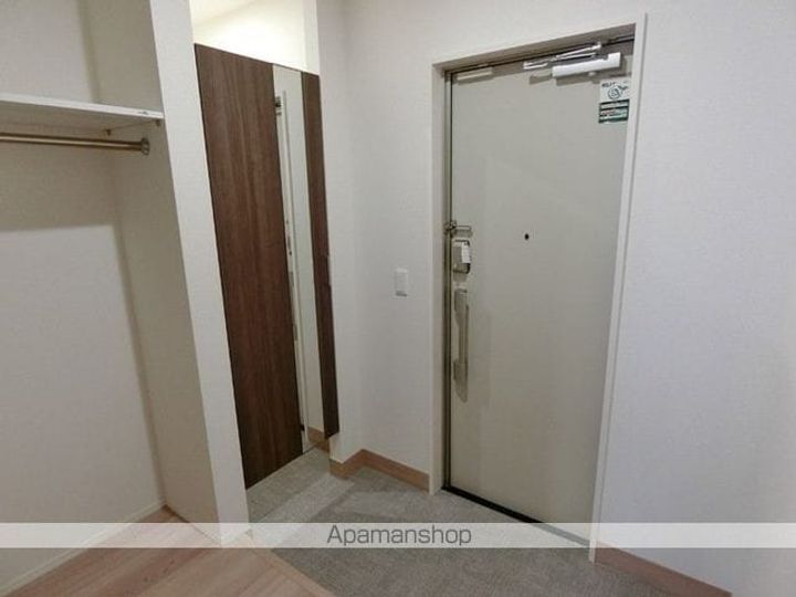 D-ROOM薬師堂の玄関