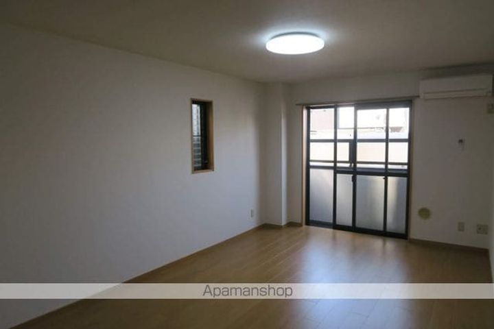 大阪府泉大津市旭町の賃貸アパートの居間