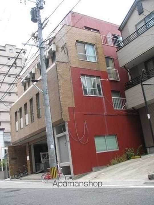 第一村山マンション302号室の外観