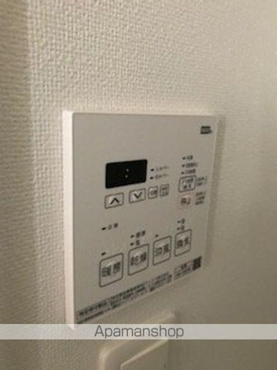 神奈川県横浜市西区中央2丁目の賃貸マンションの内装