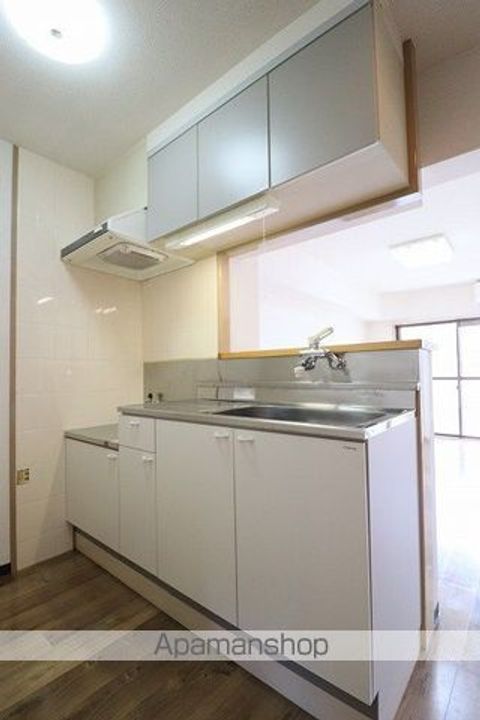 クレセント三ツ木のキッチン