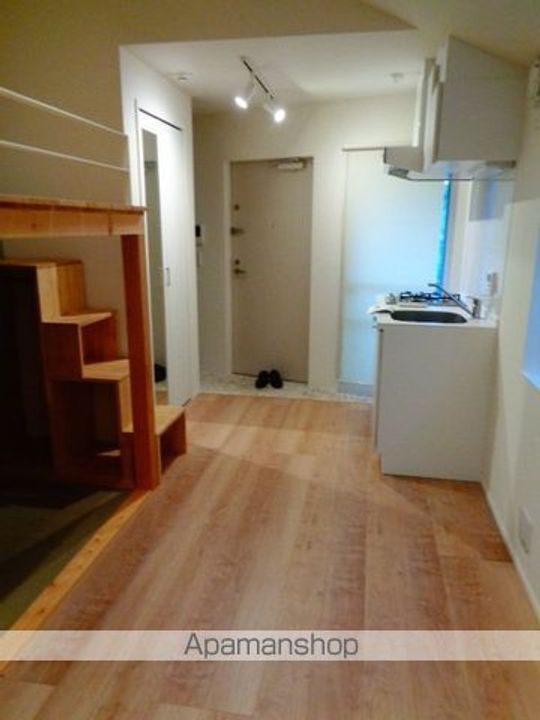 グランレジデンス駒沢大学Sの居間