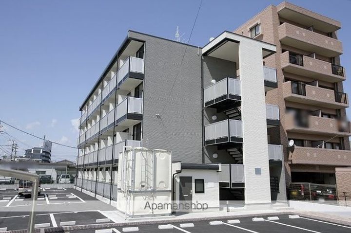 レオパレスDの外観