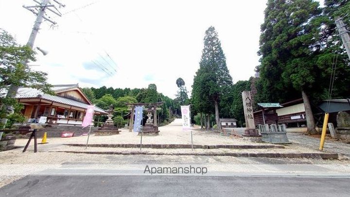 ディアス・ルミエールB203の周辺