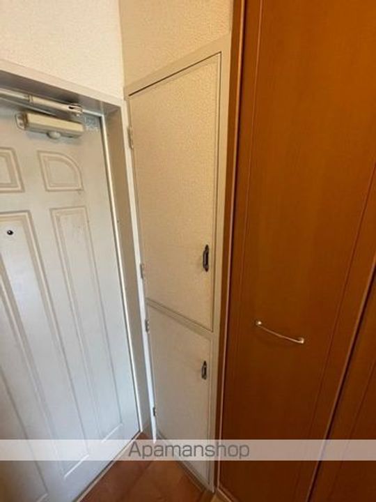 メゾンフジヨシの玄関