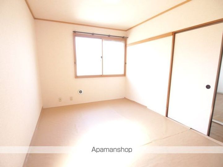 グラース関102の内装