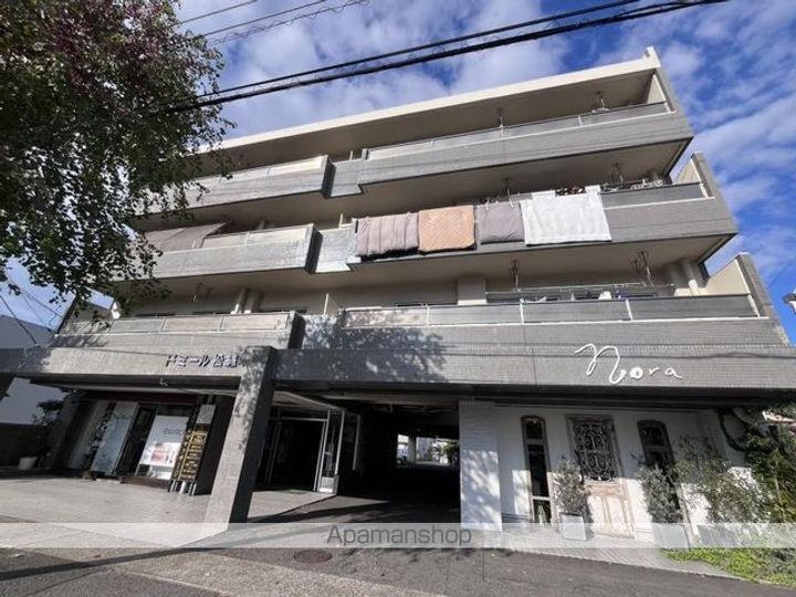 ドミール松縄3Cの外観