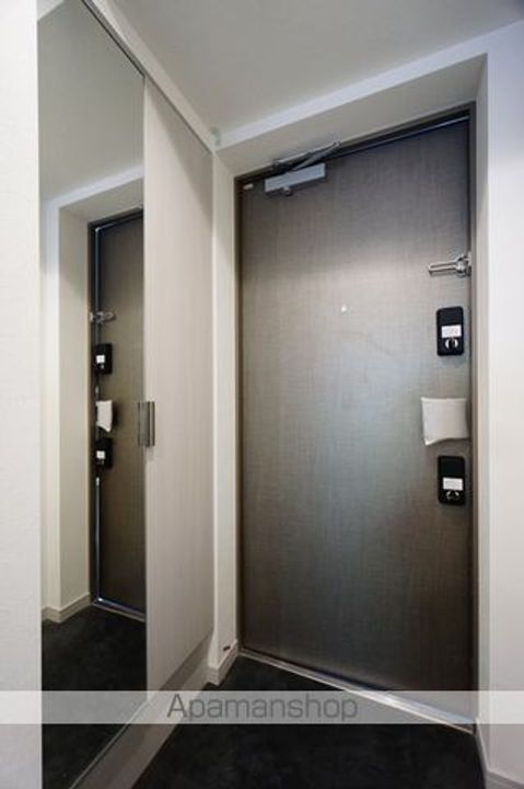 プレサンス桜山駅前アフォードの玄関