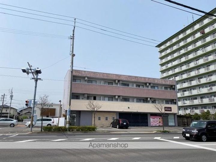 香川県高松市伏石町の賃貸アパートの外観