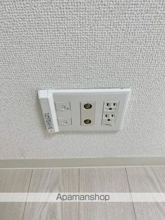 東京都中野区松が丘2丁目の賃貸マンションの内装