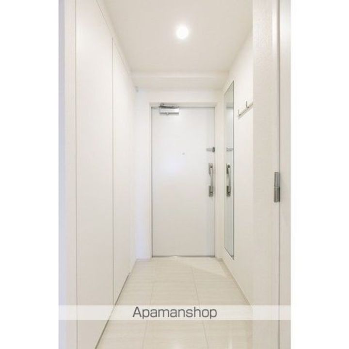 東京都杉並区西荻南3丁目の賃貸マンションの玄関