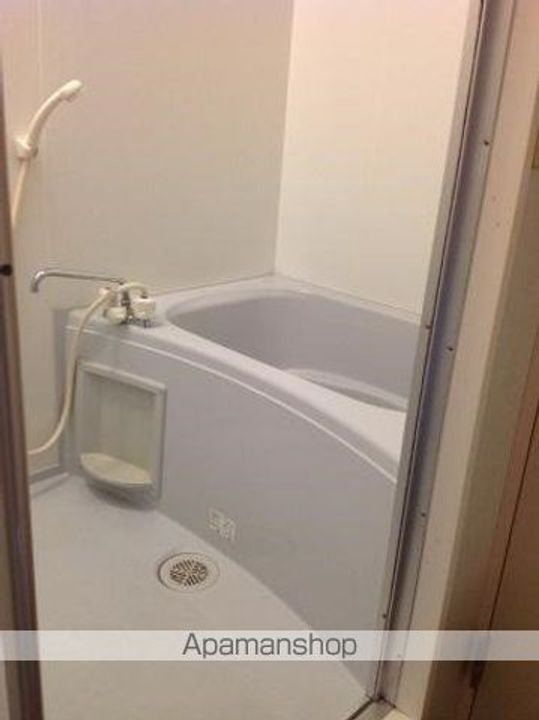 レオパレスBIG FALL102の風呂