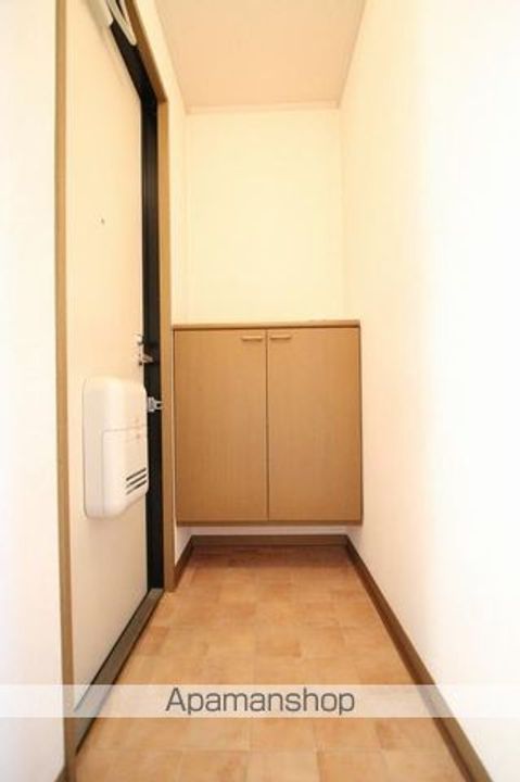 香川県高松市成合町の賃貸アパートの玄関