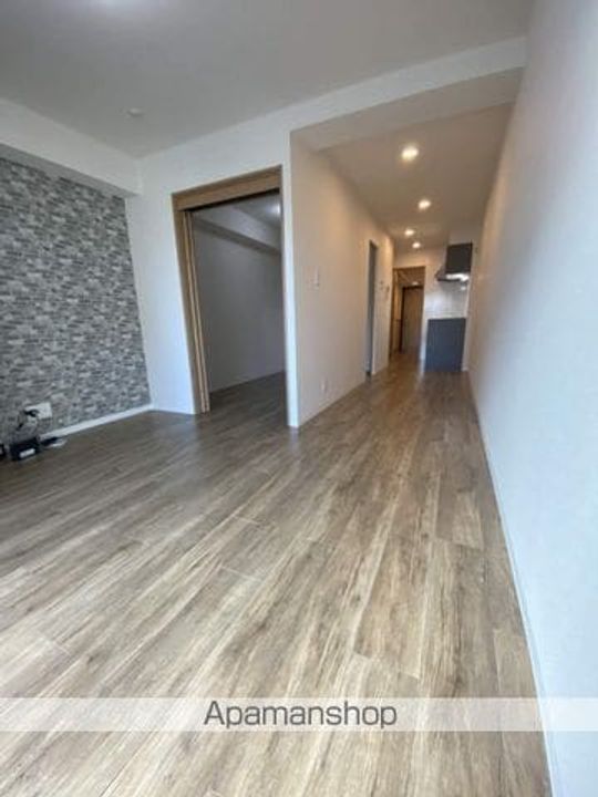 クラウドクレスト栄町の居間