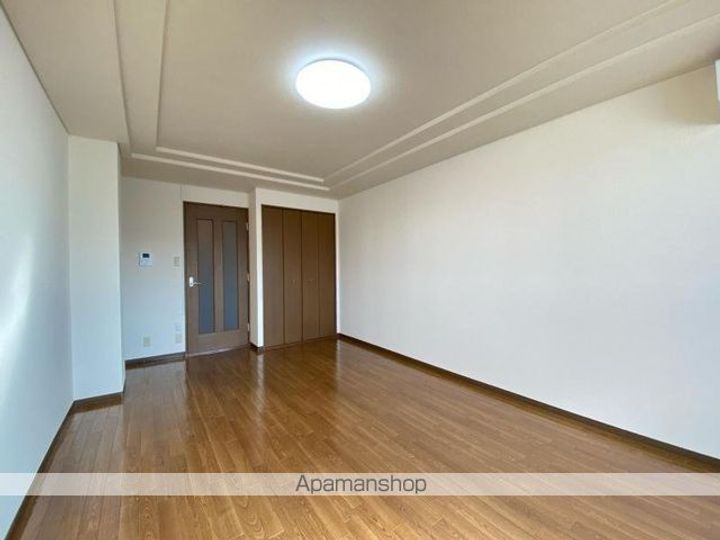 香川県高松市伏石町の賃貸マンションの内装