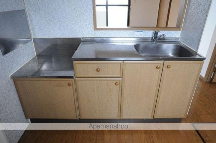 ルナ・アロージュB棟106のキッチン