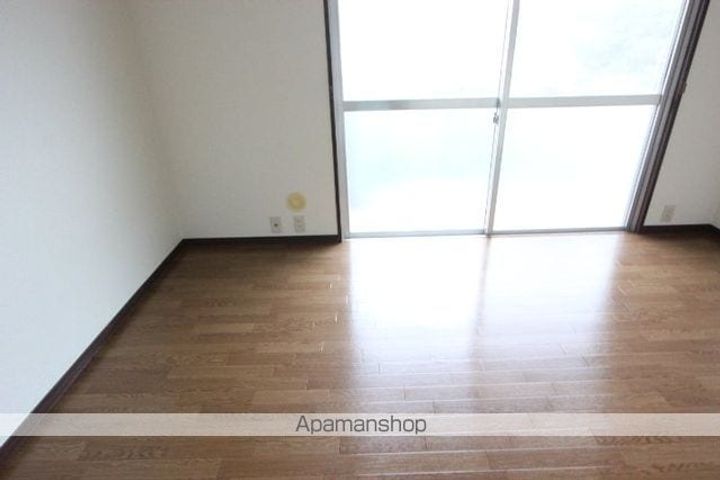 サンコーポ陣の原(ギャラン瀬板)の居間