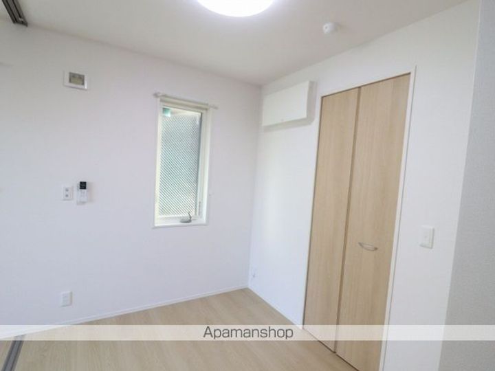 東京都福生市加美平2丁目の賃貸アパートの内装