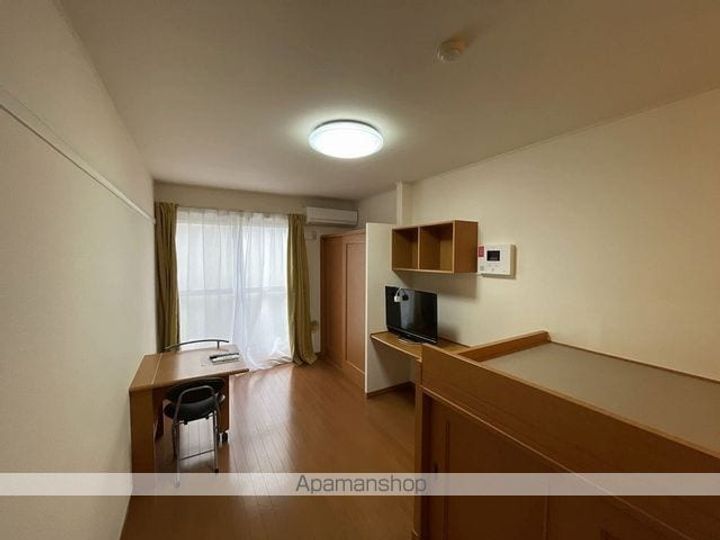 レオパレス水元の居間