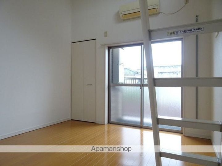 F’SーSTYLEの居間