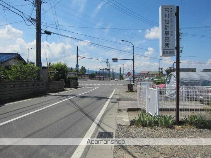 長野県長野市稲里町中央1丁目の賃貸アパートの周辺