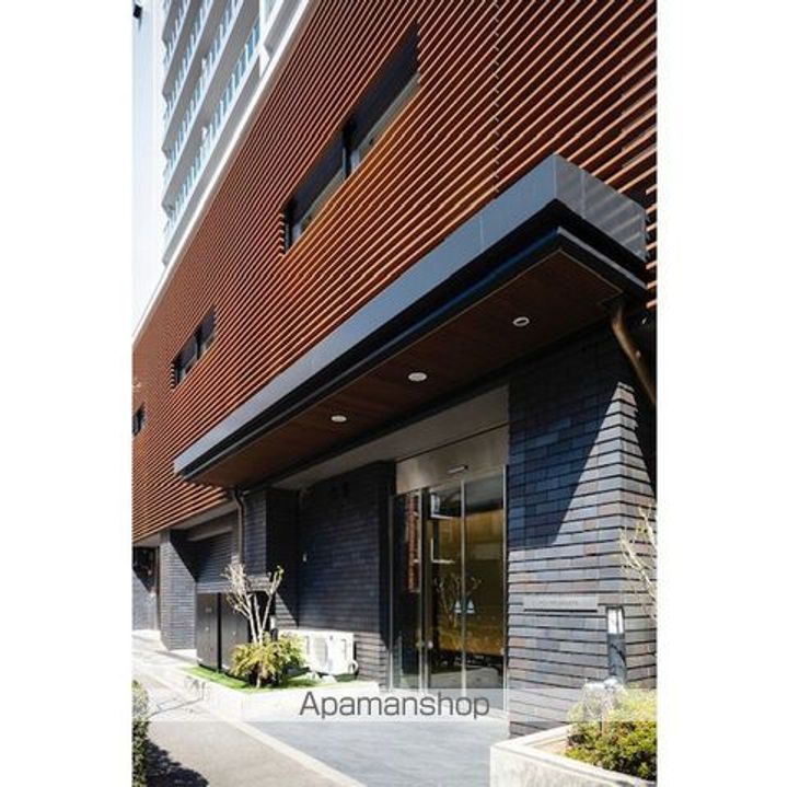 ヒルトップ・スクエアーの外観