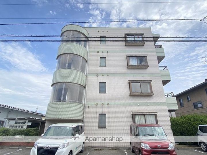 福井県福井市南四ツ居1丁目の賃貸マンション201の外観