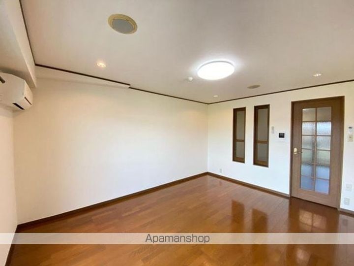 サウスプラザ六条402の内装