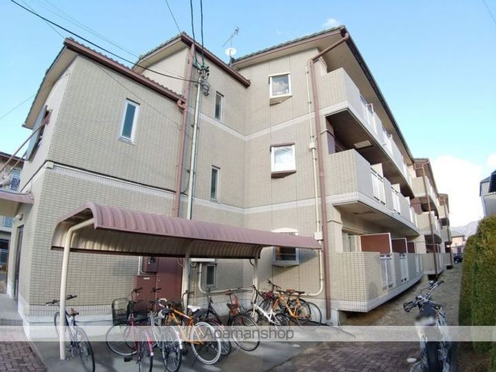 長野県松本市石芝3丁目の賃貸マンションの外観