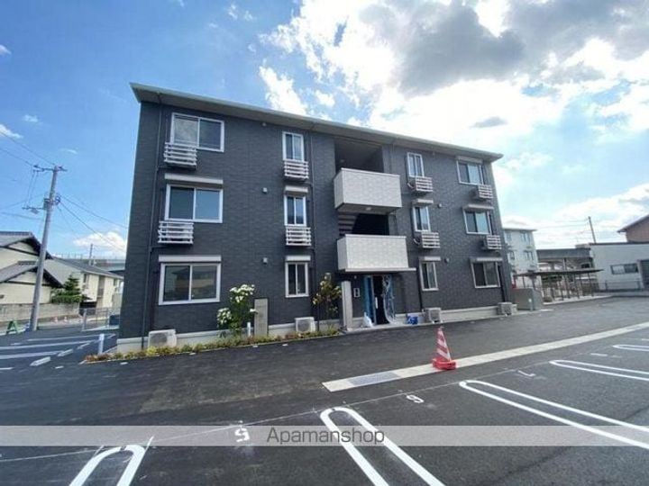 香川県高松市東山崎町の賃貸アパートの外観