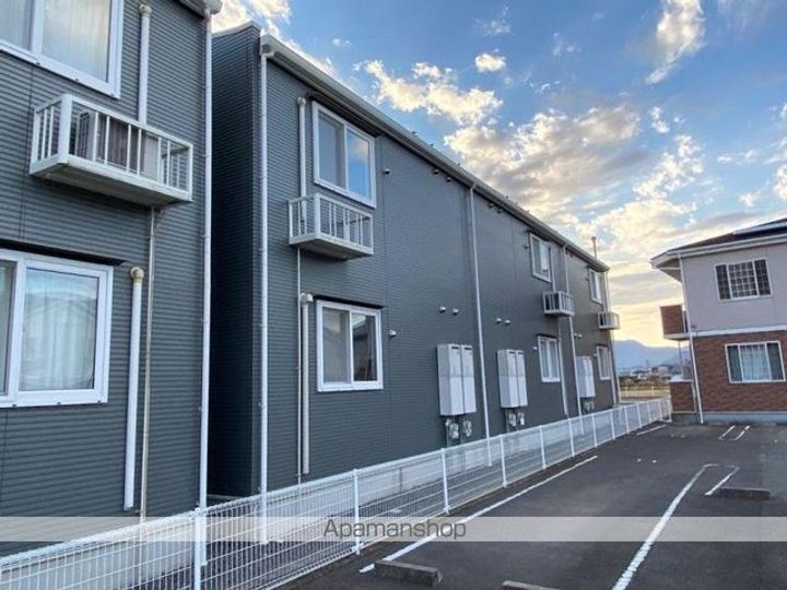 香川県高松市檀紙町の賃貸アパートの外観