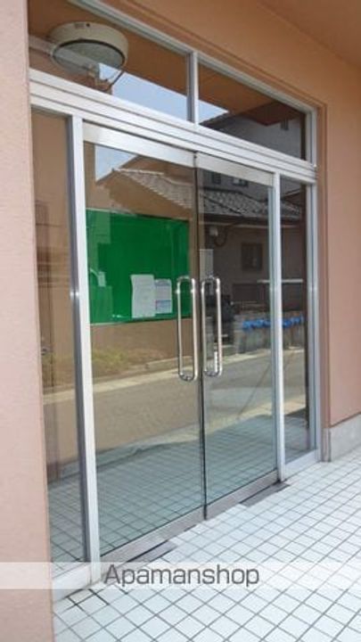 上島ビルの外観