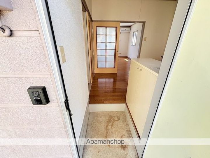 パレットルームゆりの玄関