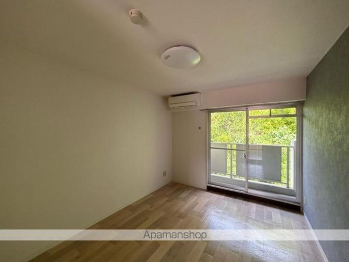 香川県さぬき市志度の賃貸マンションの居間