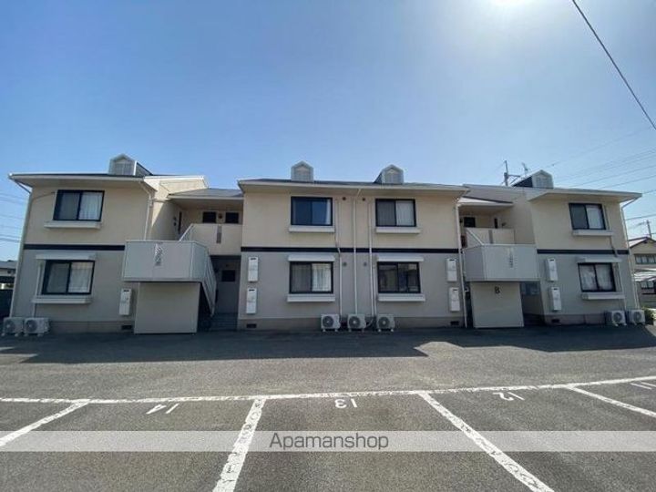 香川県高松市円座町の賃貸アパートの外観